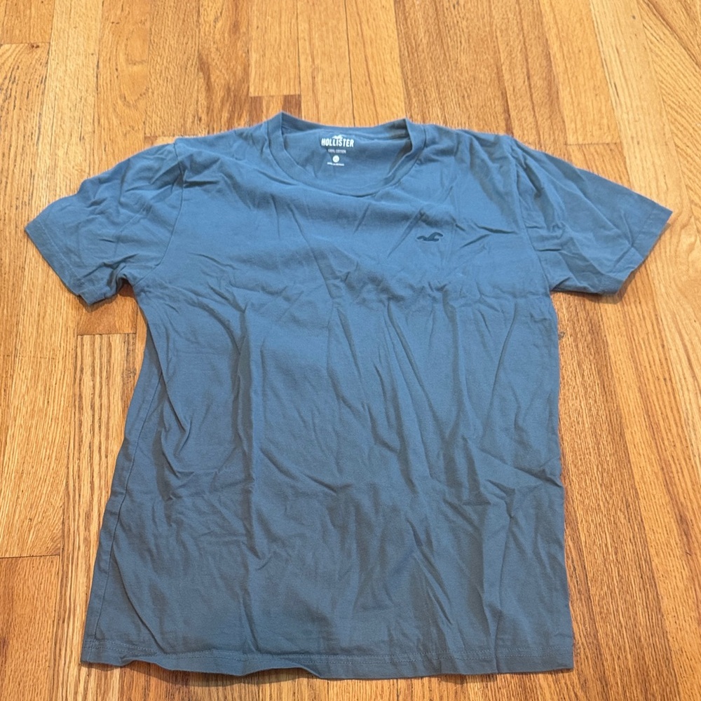 Hollister Men's Short Sleeve Tee in Blue Green Size XS